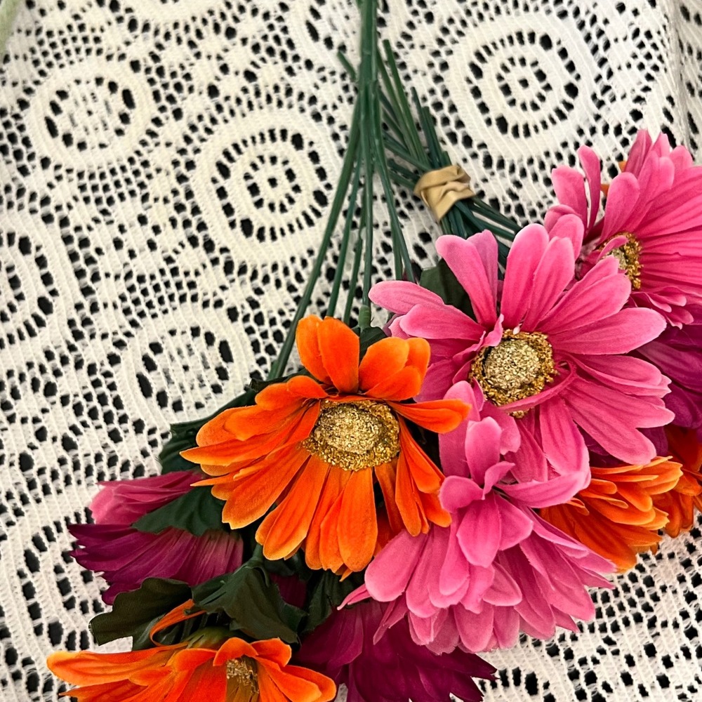 Faux Artificial Flower Large Lot | Gerber Daisies | *SEE NOTE | Colorful - Picture 10 of 12